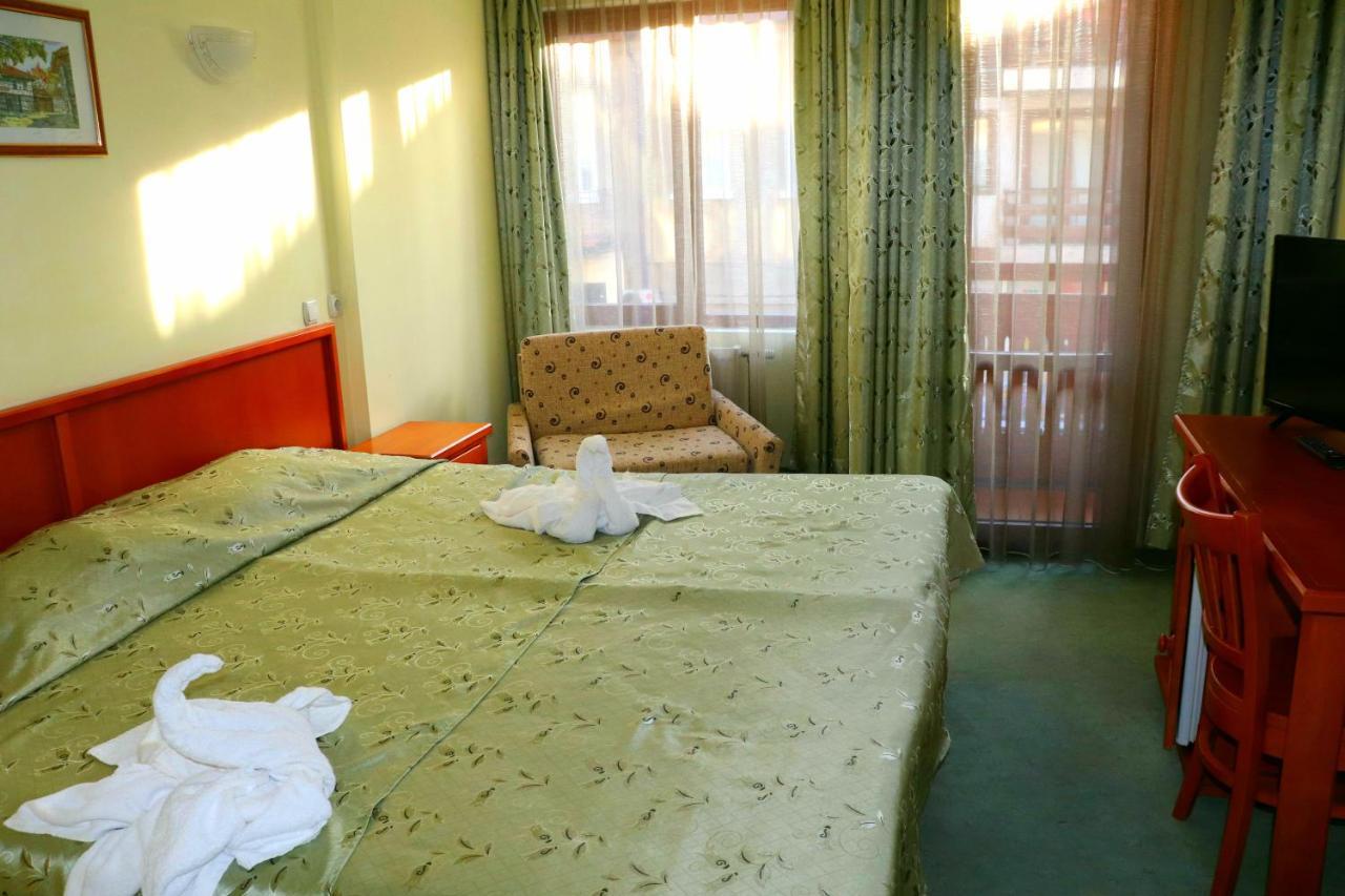 Family Hotel Nadine Bansko Eksteriør billede